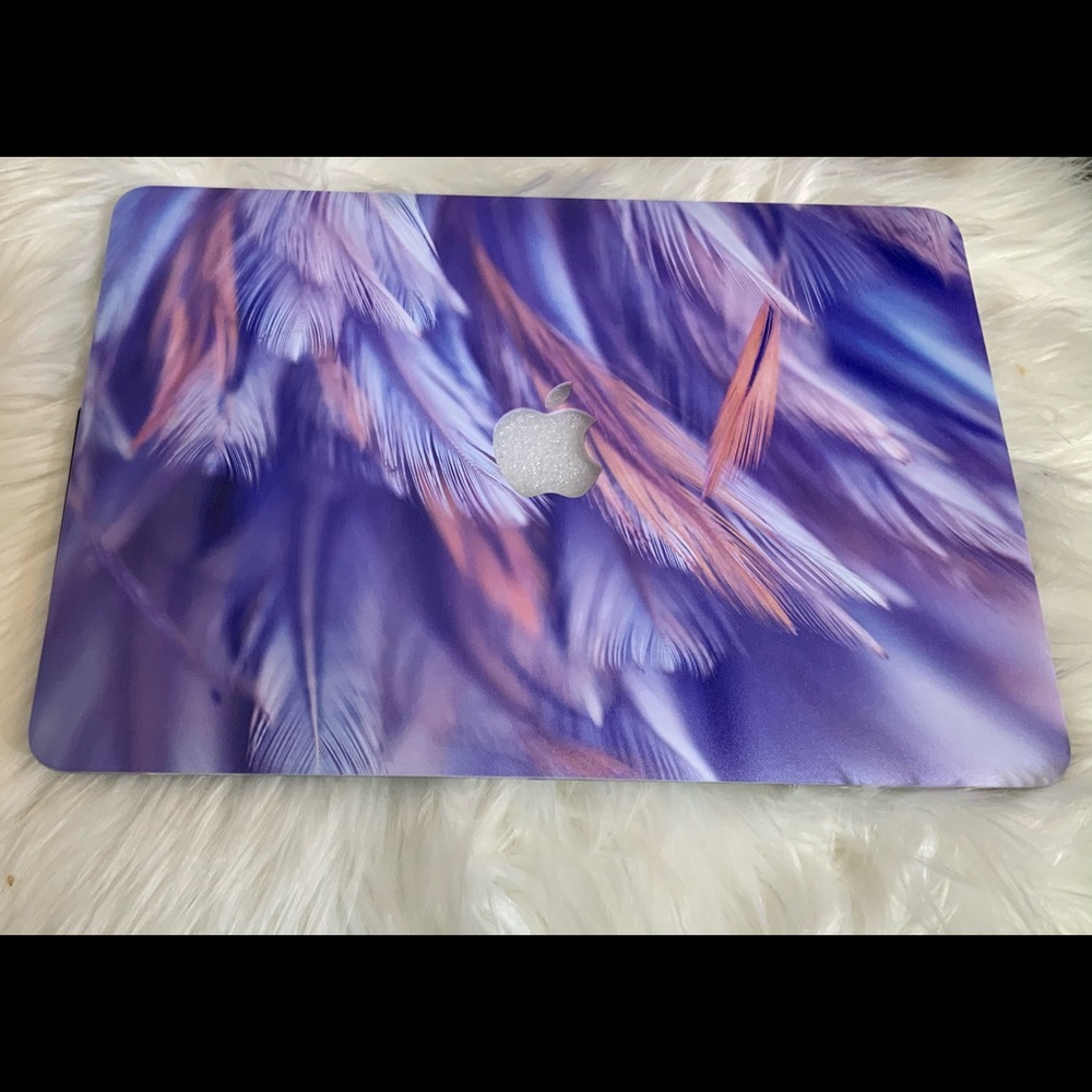 Feathers Laptop Case for MacBook Air 13” - Picture 3 of 4